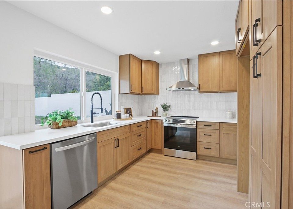 1st image of 2537 King Way