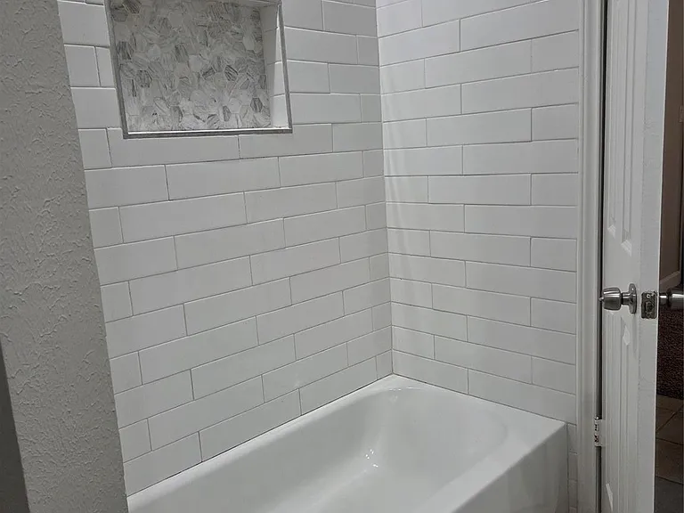 14743 Charlmont Dr — Photo 19