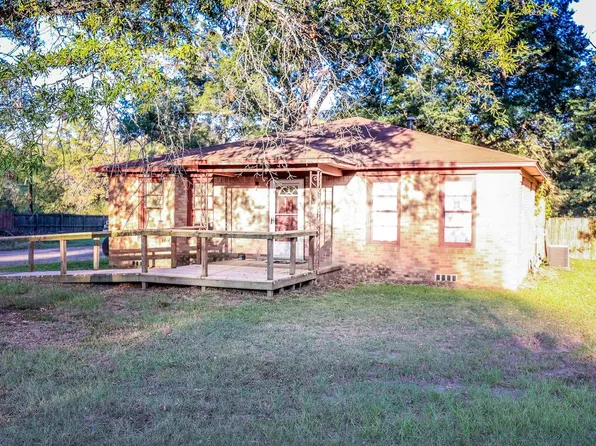 311 S Chestnut St, Hallsville, TX 75650