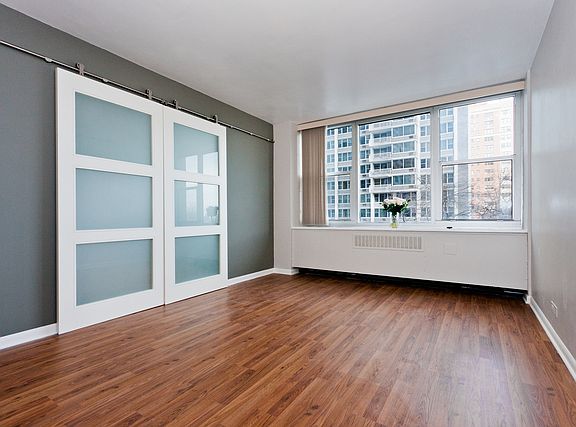 4th image of 4250 N Marine Dr APT 403