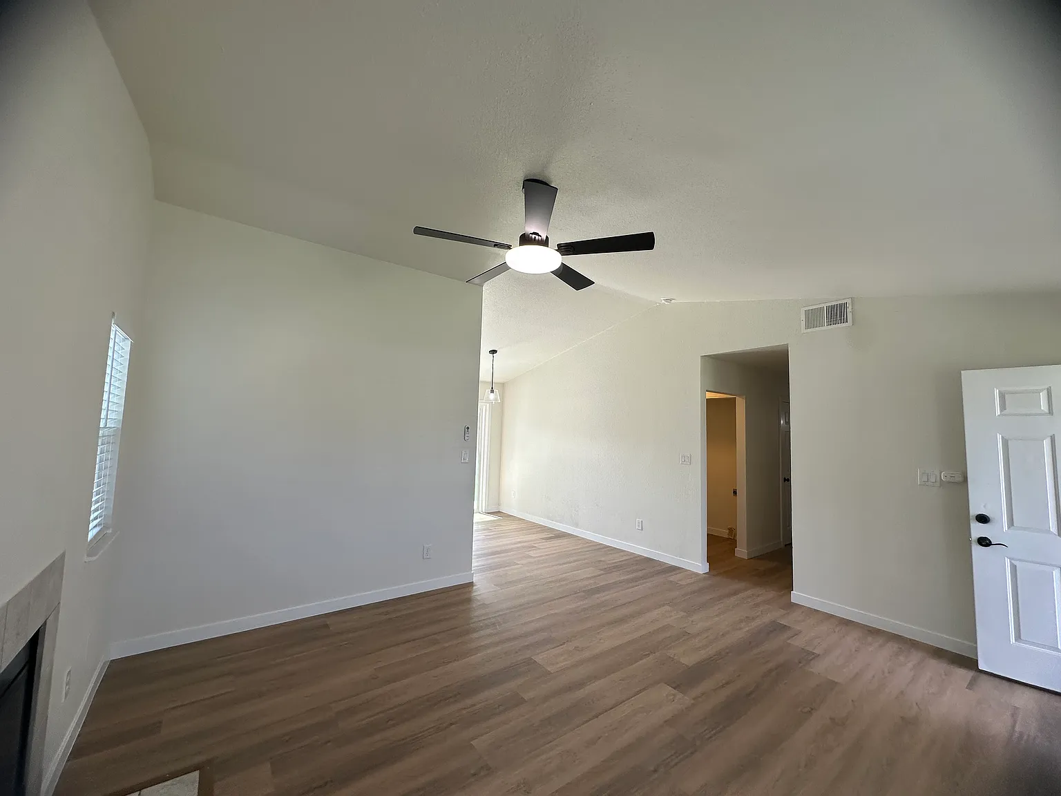 3 bed, $2,150 — Photo 3
