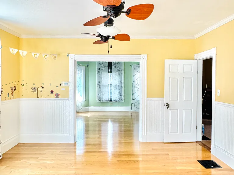 123 Beach St — Photo 9