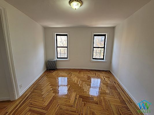 2nd image of 975 Sherman Ave #32N