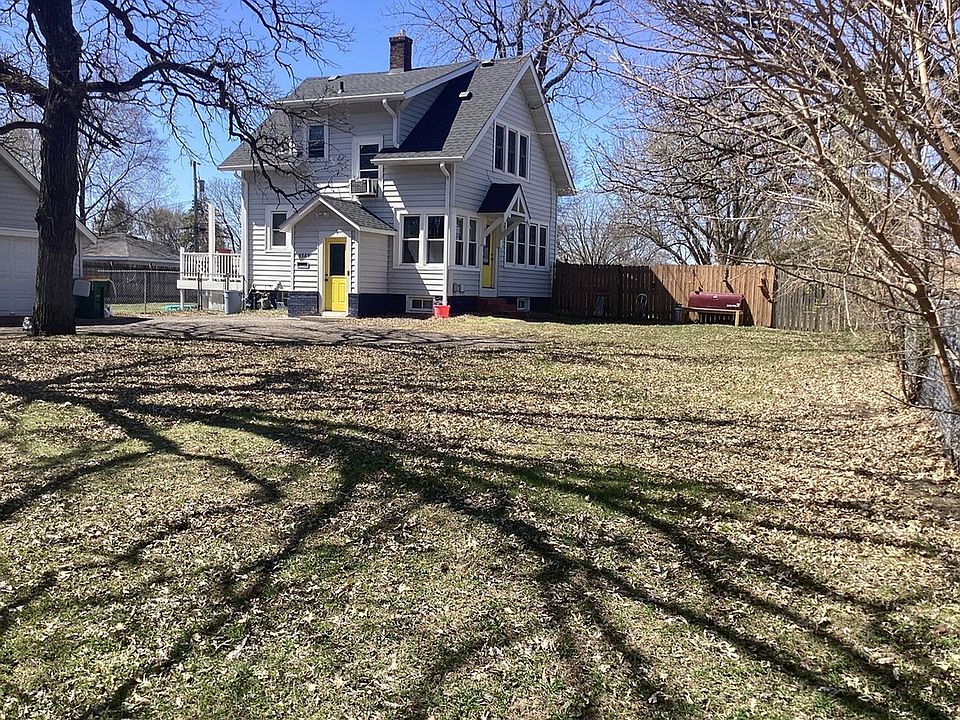 2nd image of 5565 Welcome Ave N