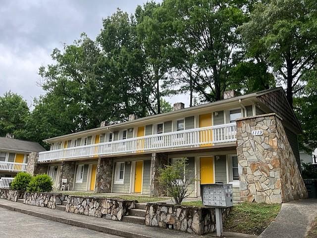 1st image of 1117 Gurley St APT 15