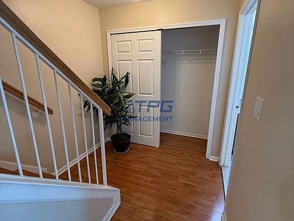 5th image of 19 Newburgh Dr