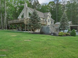 139 Walnut St, Greentown, PA 18426