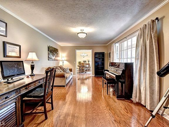 5th image of 4493 Stacey Dr
