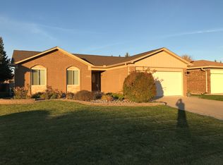 18267 Millstone Dr, Macomb, MI 48044