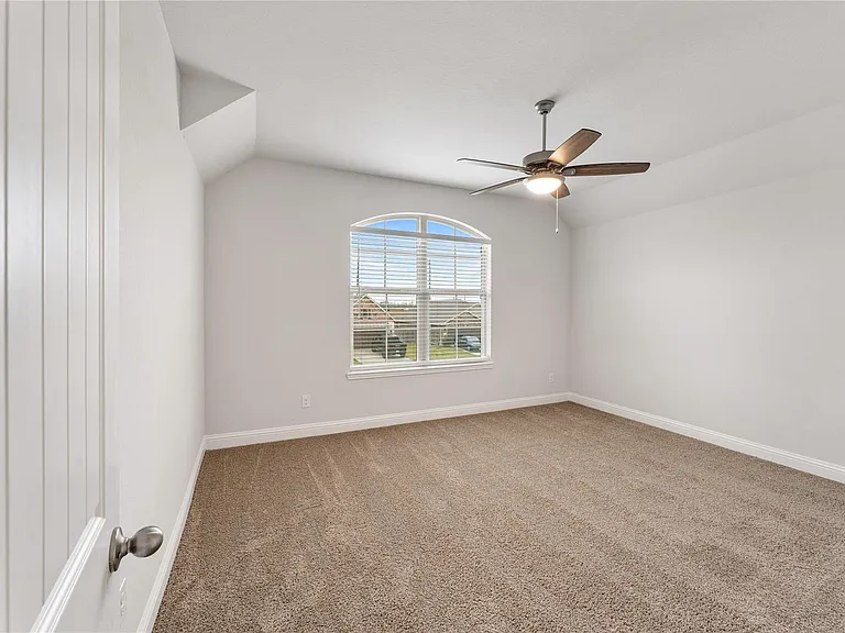 7623 Water Glen Ln — Photo 42