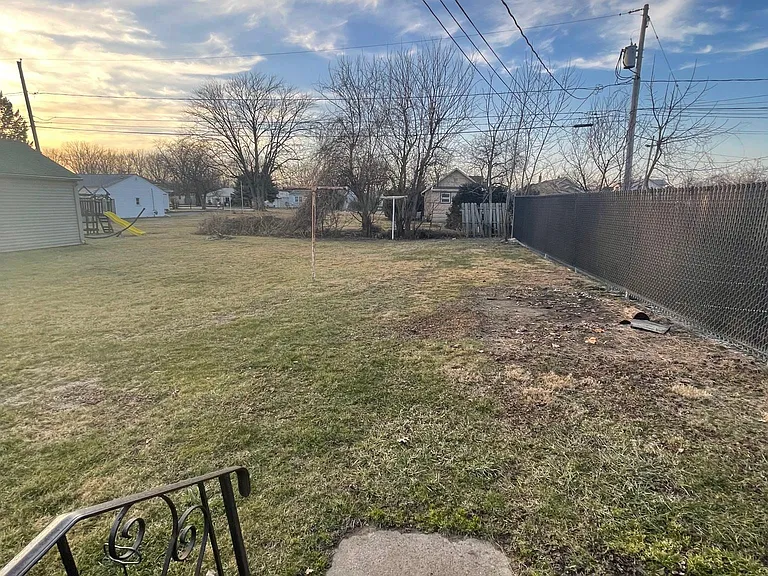 310 Mary Ave — Photo 13