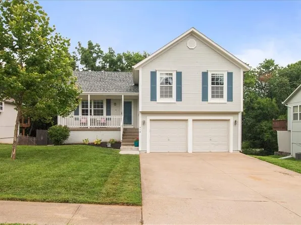 418 Granite Dr, Raymore, MO 64083