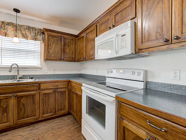 3727 Cedar Ridge Dr — Photo 14