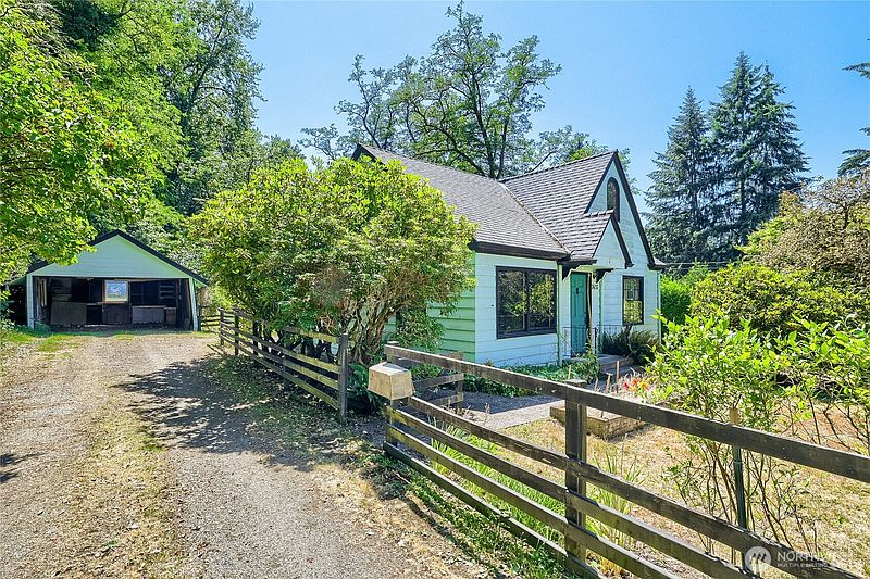 4th image of 7637 NE 165th Street