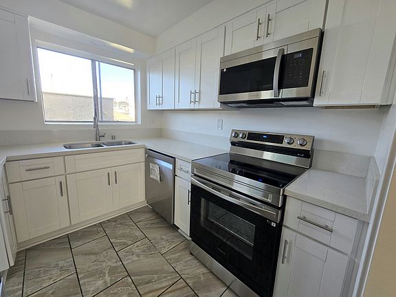 3rd image of 3819 E 2nd St APT 6