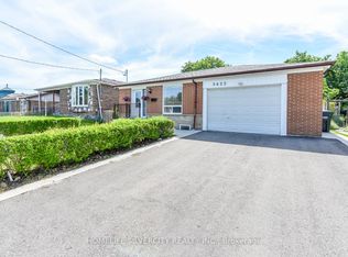 3622 Dunrankin Dr, Mississauga, ON L4T 1V9