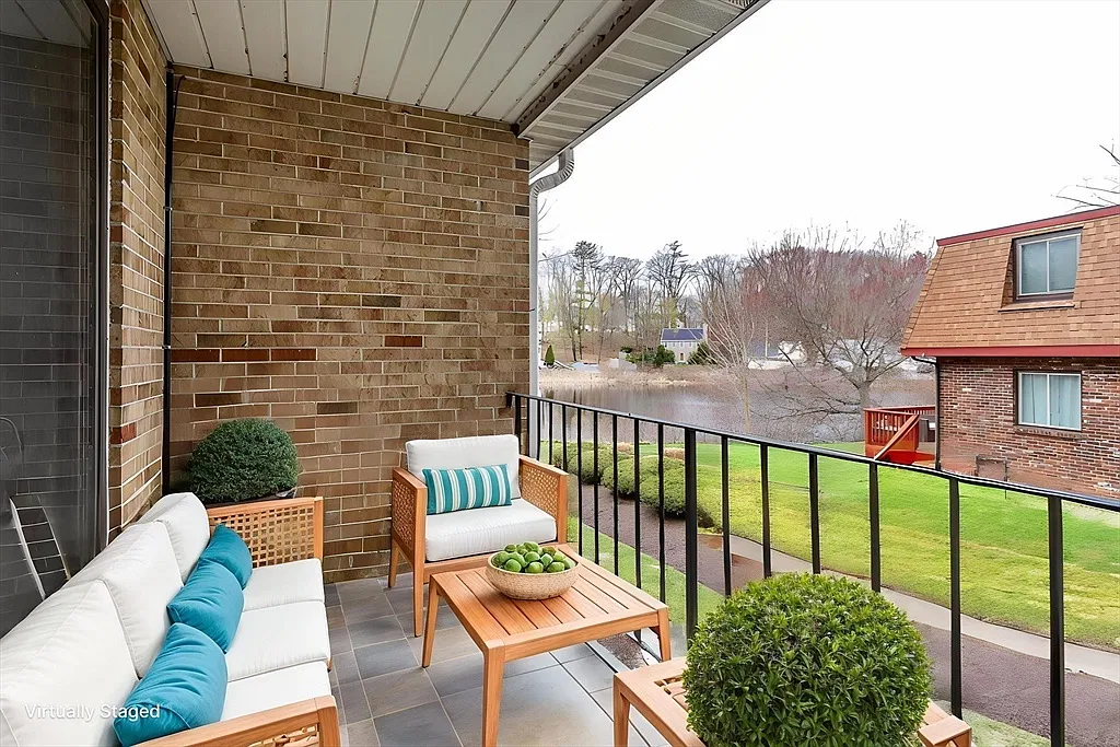 2 bed, 1855 sqft, $2,900 — Photo 1