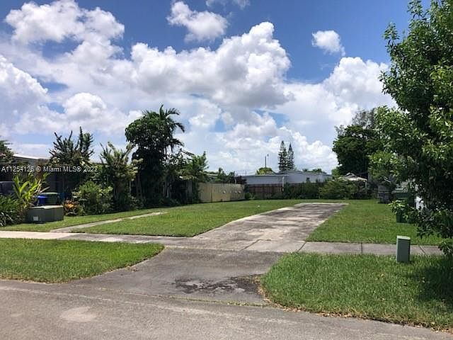 1st image of 640 NW 217th Ter