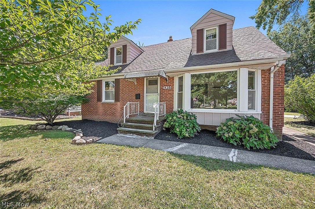 1435 Haverston Rd, Lyndhurst, OH 44124 Zillow
