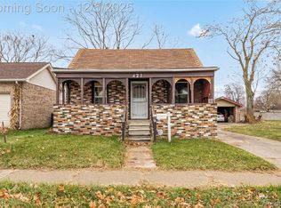 421 Polk Ave, River Rouge, MI 48218