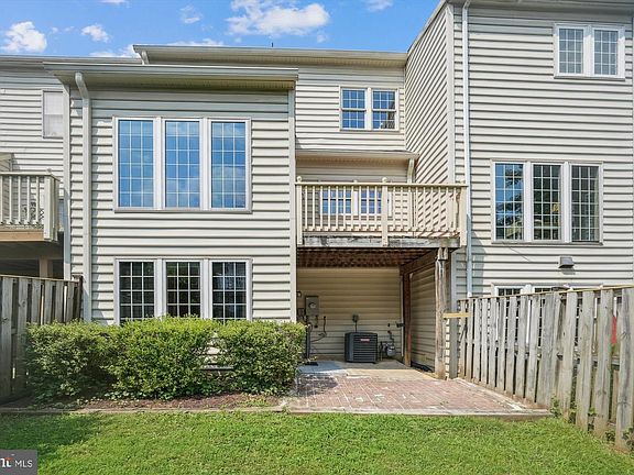 2nd image of 518 Winding Rose Dr