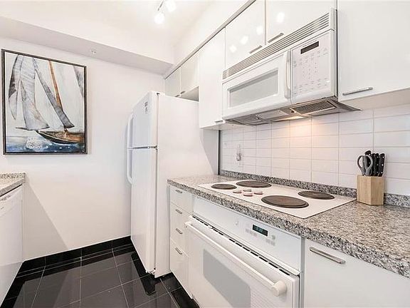3rd image of 1200 Alberni St #1A