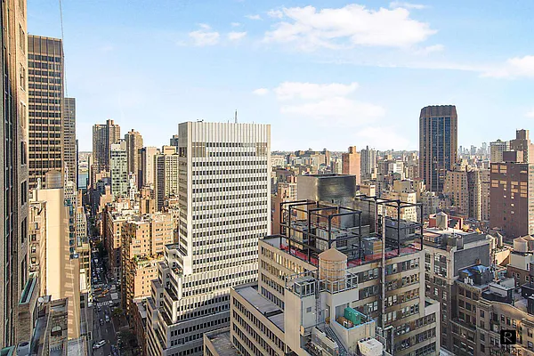 Rented by R New York | media 12