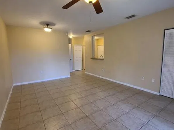 1055 Golden Lakes Blvd APT 224, Royal Palm Beach, FL 33411
