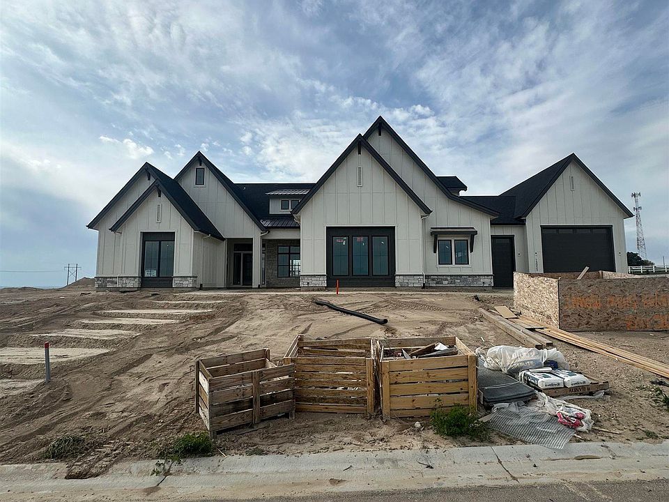 2nd image of 13933 Shaw Mountain St