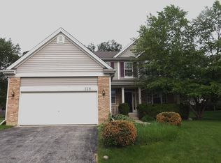 528 Sandpiper Dr, Lindenhurst, IL