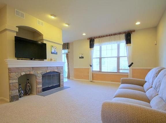 5th image of 313 Pine Lake Cir