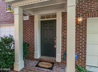 4063 Heatherstone Ct, Fairfax, VA 22030
