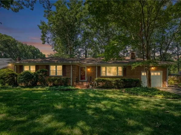 4605 Reynolds Dr, Virginia Beach, VA 23455