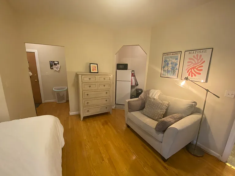 28 Hemenway St #5 — Photo 3