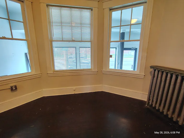 446 Tyler St — Photo 7