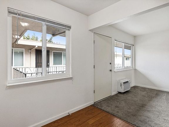 5th image of 897 Northrup St APT 10