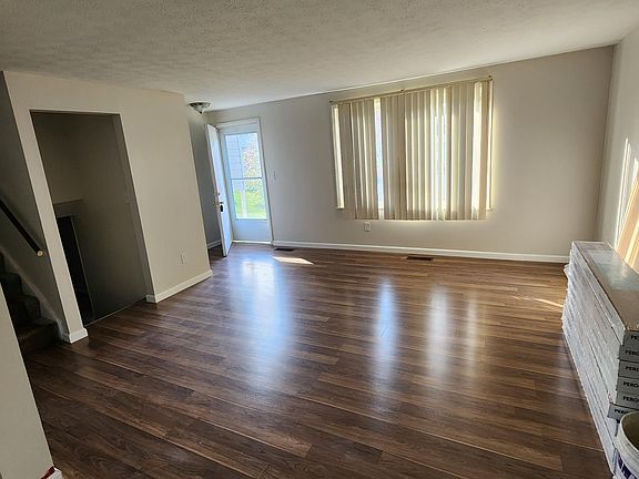 4th image of 3097 Conneaut Ct