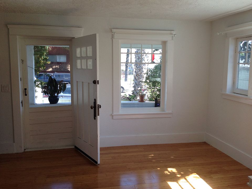 1st image of 215 Bay St APT A
