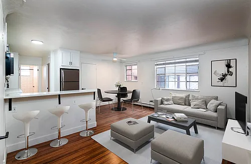 661 N Pearl St Photo 1
