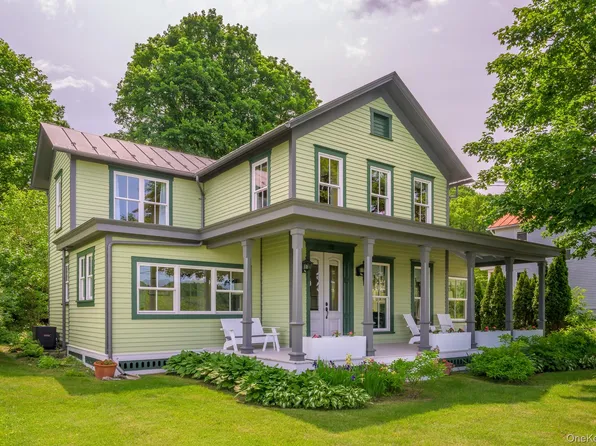 28 Riverview Street, Stuyvesant, NY 12173