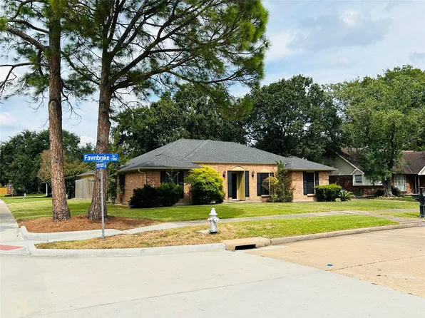 13914 Fawnbrake Dr, Sugar Land, TX 77498