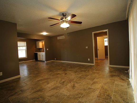 4th image of 8623 Countryshire Ln APT 1