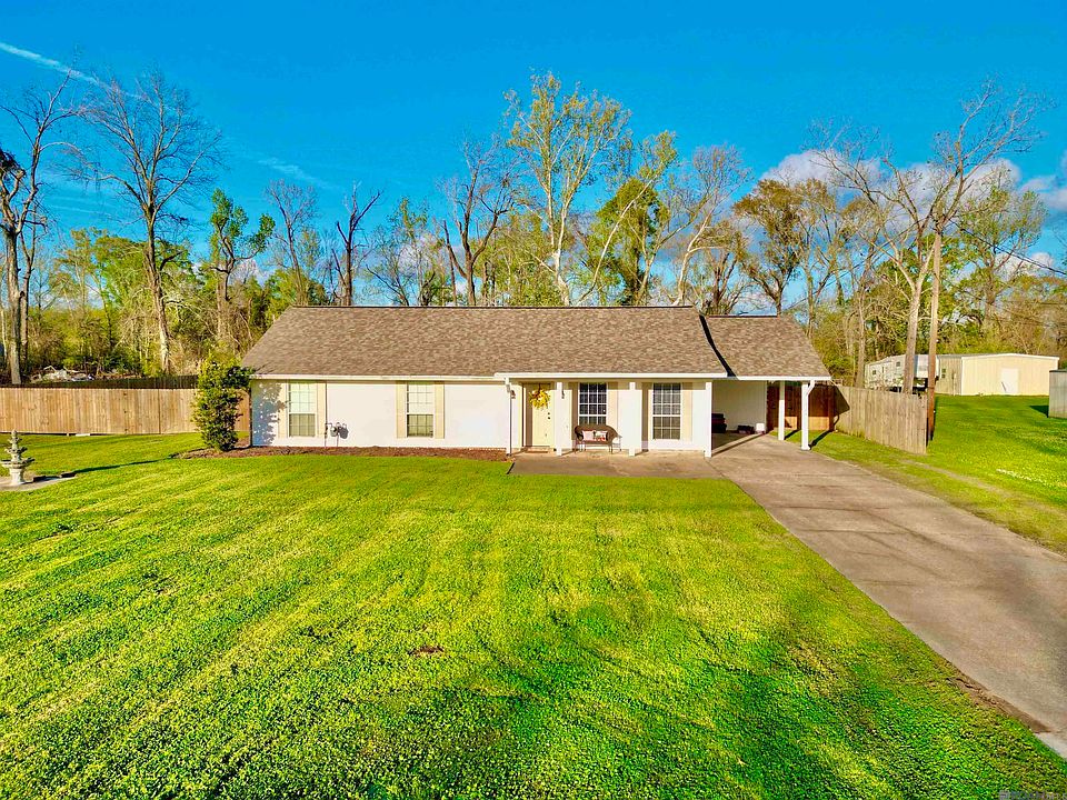 1st image of 18500 Magnolia Est