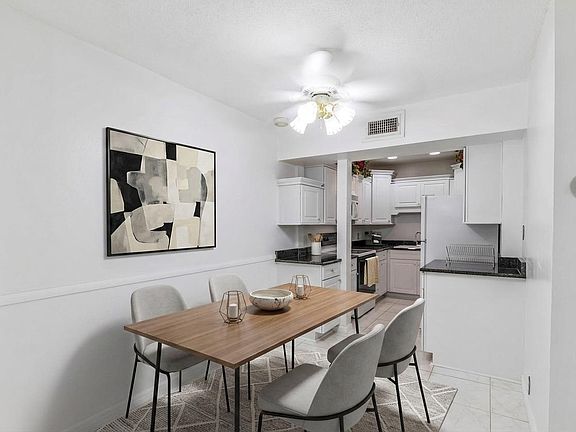 2nd image of 2601 Bellefontaine St APT C104