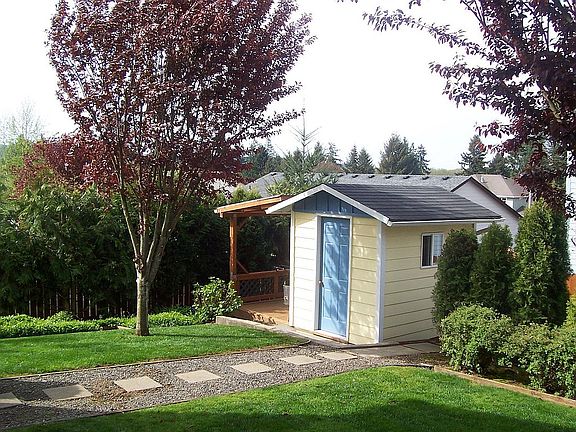 8x8 Storage with covered deck