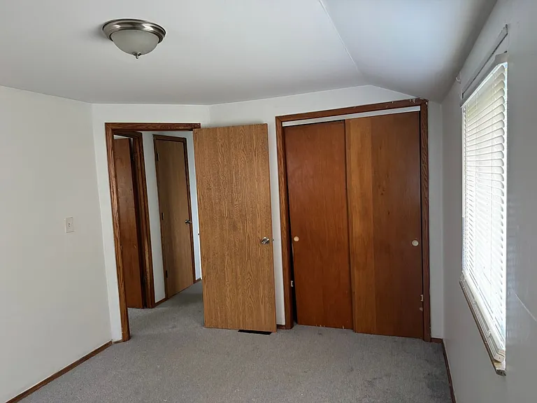 4942-4944 Beacon Hill Ct — Photo 11