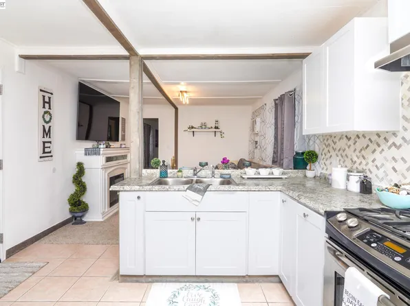 17776 Red Bud Ln #18, Shasta Lake, CA 96019