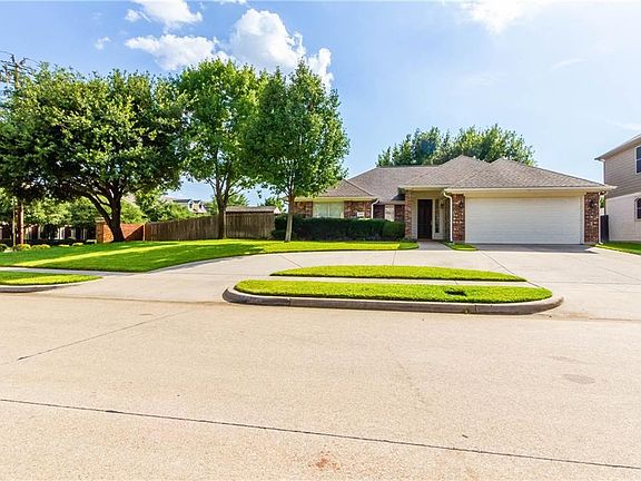 3rd image of 2301 Caldwell Dr
