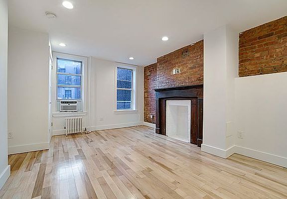 2nd image of 154 E 7th St APT 5