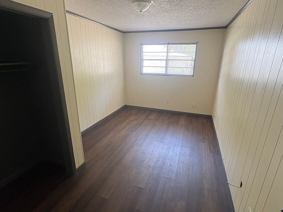 2nd image of 703 Malibu Dr #703